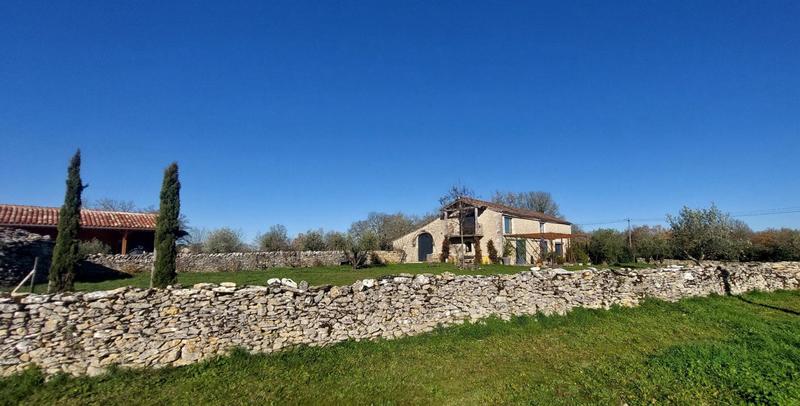 Propriété - 260 m² - 6 pièces