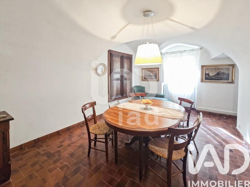 Maison de village - 206 m² - 9 pièces