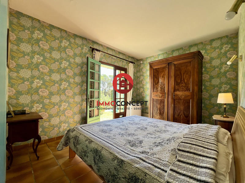 Villa - 265 m² - 8 pièces