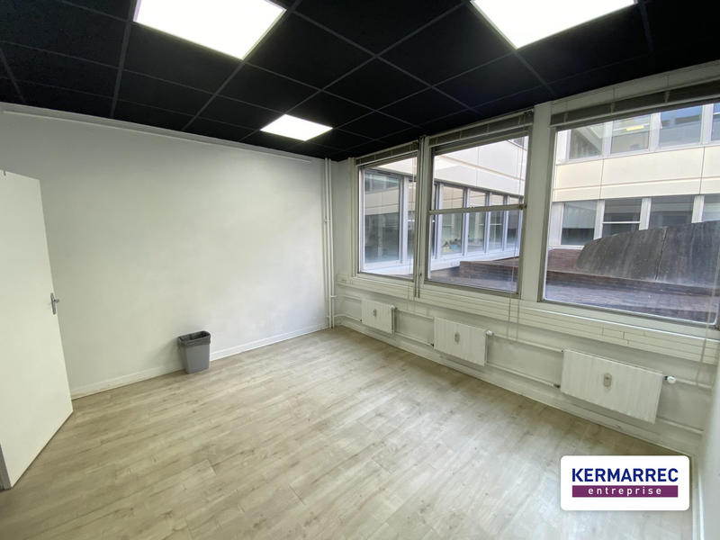 Bureau - 75 m²