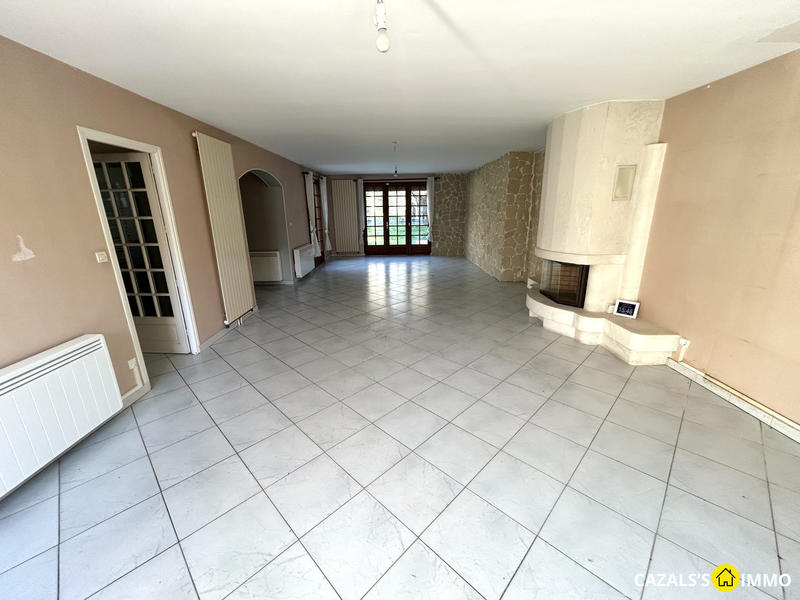 Maison traditionnelle - 164 m² - 8 pièces