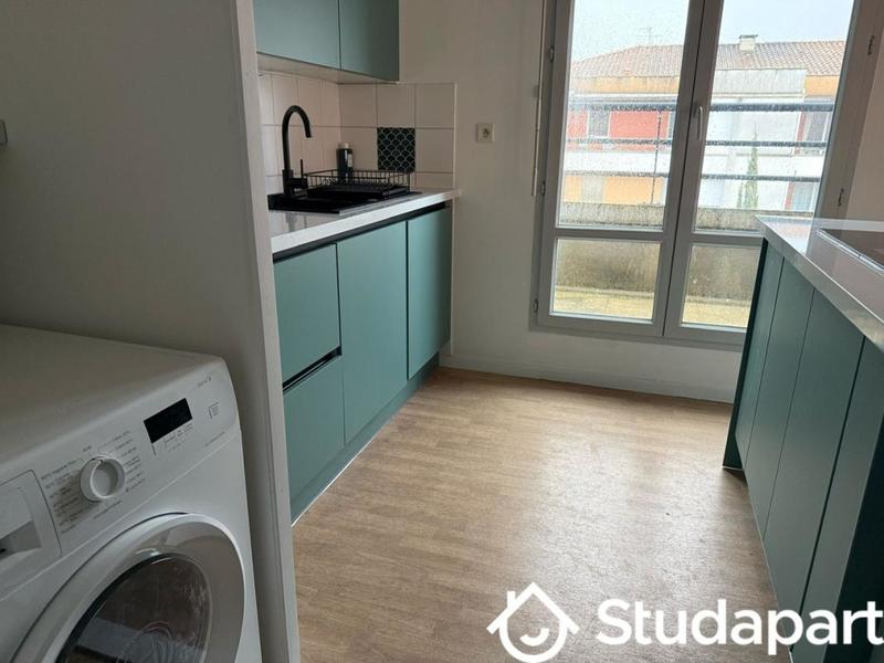 Chambre - 11 m² - 1 pièce