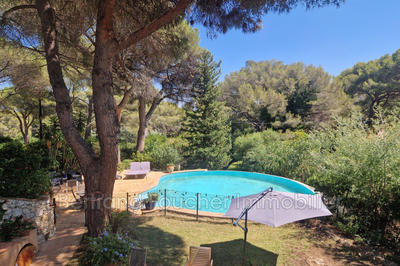 Maison - 279 m² - 14 pièces