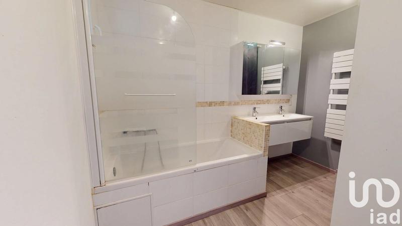 Maison - 210 m² - 9 pièces