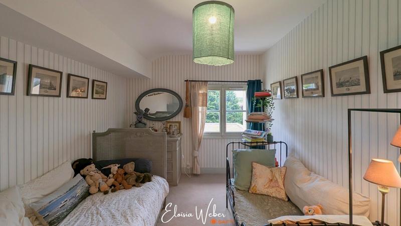 Maison - 145 m² - 6 pièces