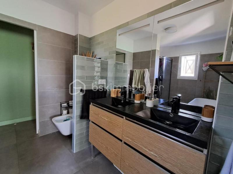 Maison - 130 m² - 4 pièces