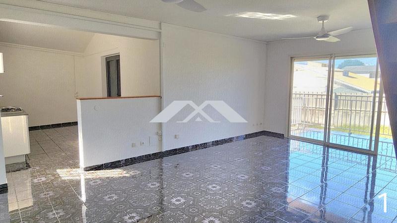 Local d'activité / Entrepôt - 81 m² - 4 pièces