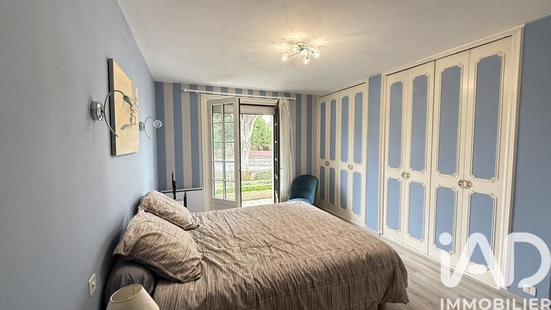 Maison - 220 m² - 5 pièces