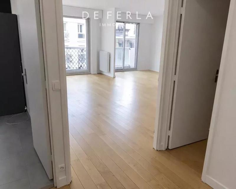 Appartement - 100 m² - 5 pièces