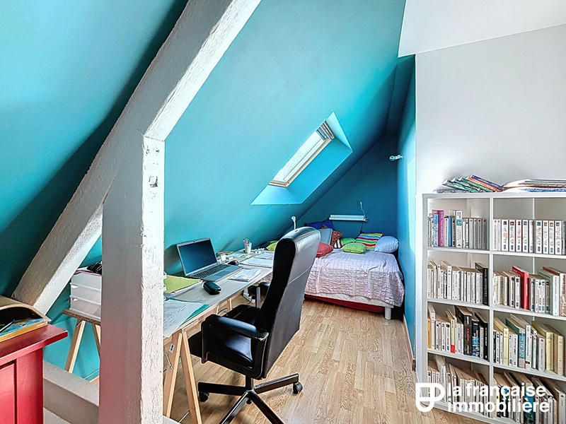 Maison - 181 m² - 8 pièces