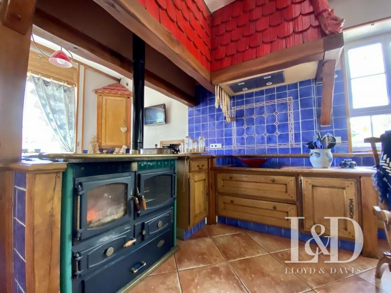 Maison - 340 m² - 10 pièces