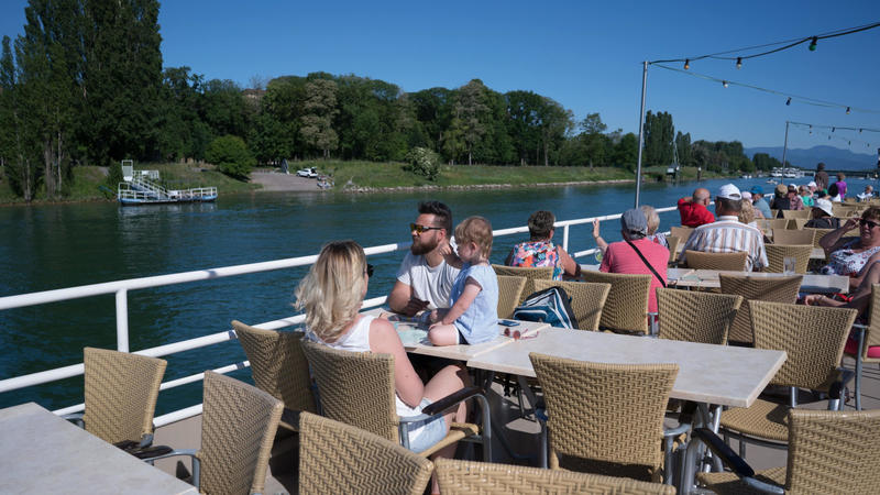Circuit train à vapeur et bateau sur le Rhin
