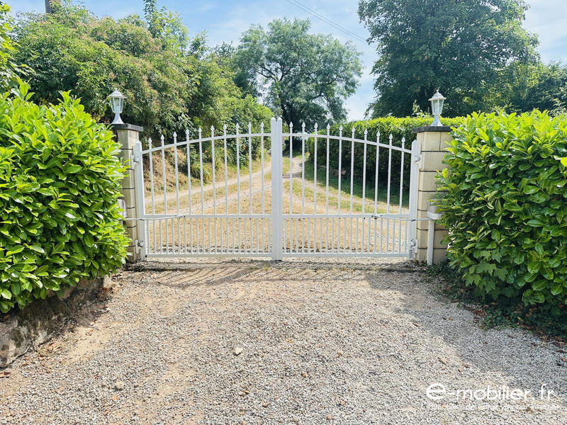 Maison - 190 m² - 8 pièces