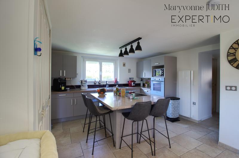 Appartement - 85 m² - 3 pièces