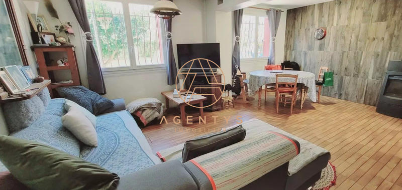 Maison traditionnelle - 95 m² - 5 pièces