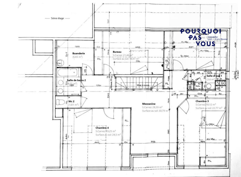 Appartement - 210 m² - 6 pièces