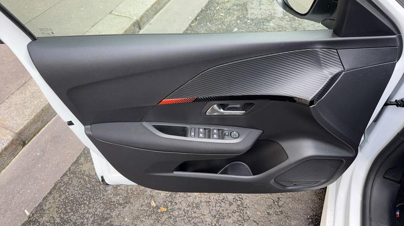 Peugeot 208 1.5 BlueHDi 102 Style - Première main Garantie constructeur