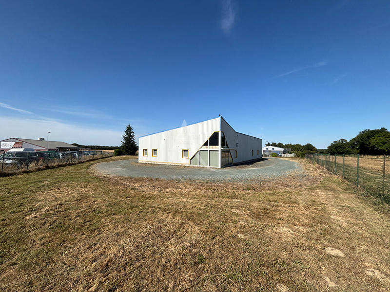 Local d'activité / Entrepôt - 405 m²