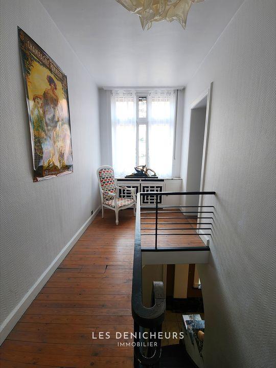 Maison bourgeoise - 204 m² - 8 pièces