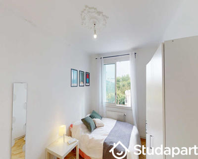 Chambre - 70 m² - 1 pièce