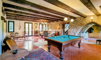 Propriété - 220 m² - 6 pièces