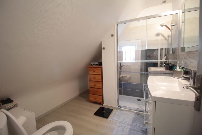 Maison - 195 m² - 8 pièces