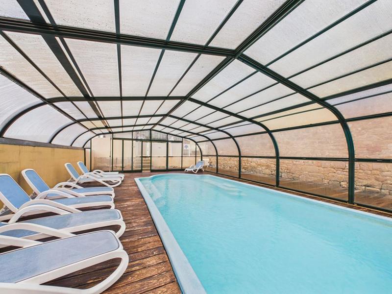 Propriété - 490 m² - 12 pièces