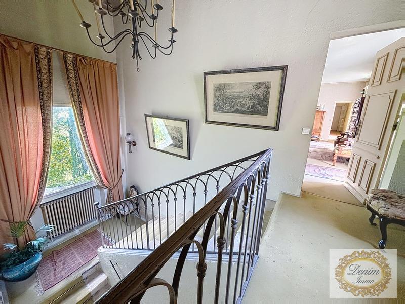 Maison - 500 m² - 11 pièces