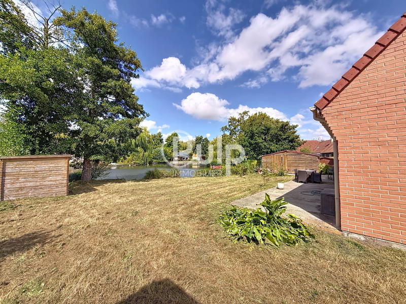 Pavillon - 126 m² - 8 pièces