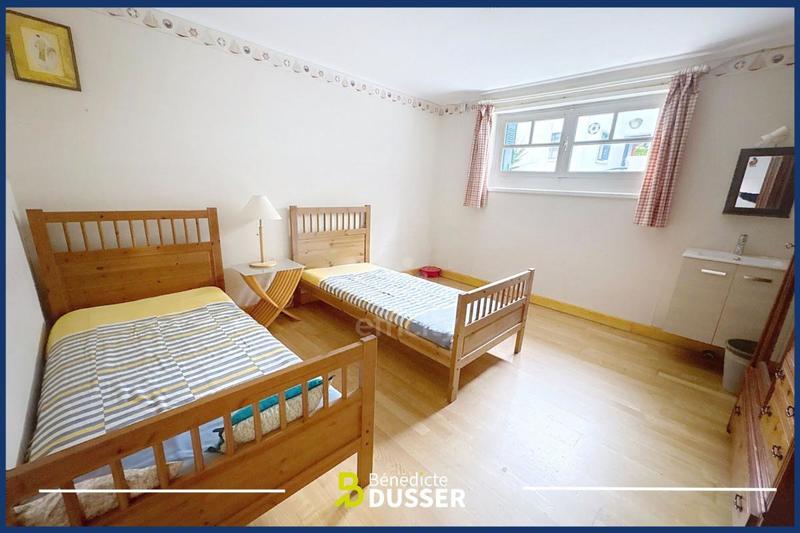 Maison - 195 m² - 7 pièces