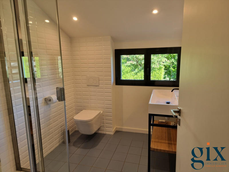 Maison - 184 m² - 6 pièces