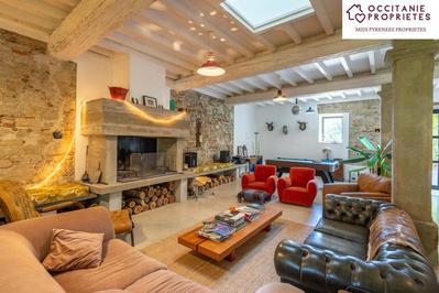 Maison de maîtres - 900 m² - 26 pièces