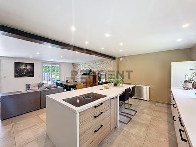 Maison - 140 m² - 6 pièces