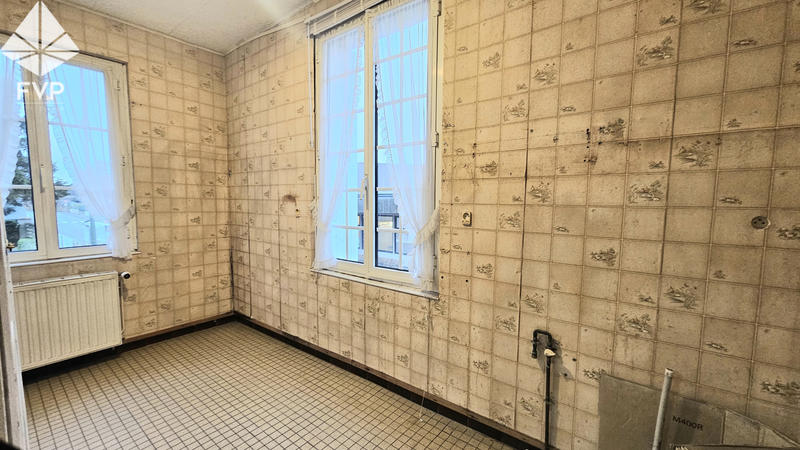 Maison - 95 m² - 6 pièces