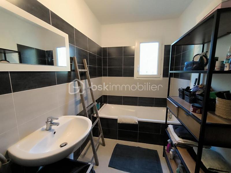 Maison - 101 m² - 4 pièces