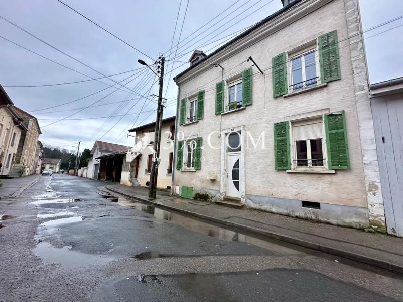 Maison - 210 m² - 10 pièces