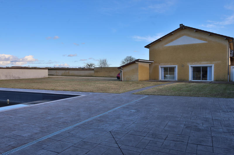 Maison - 200 m² - 4 pièces