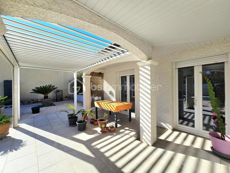 Maison - 99 m² - 5 pièces