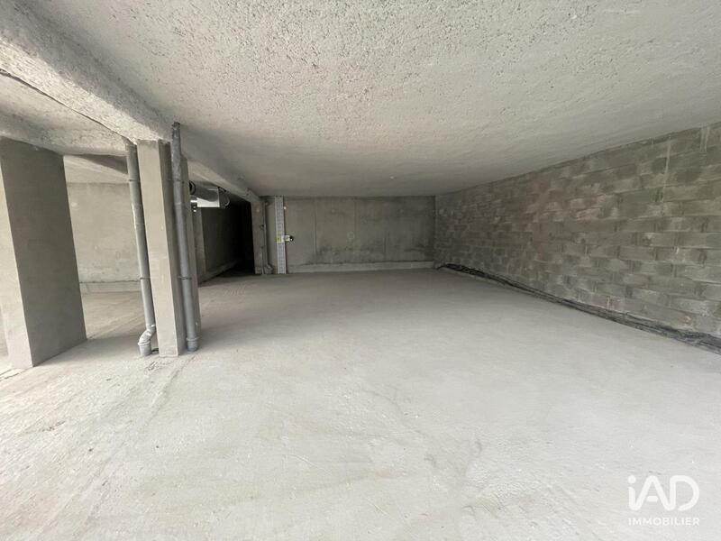 Local commercial - 145 m²