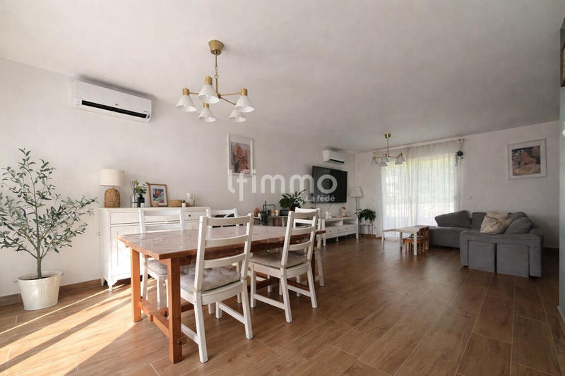 Maison - 92 m² - 5 pièces