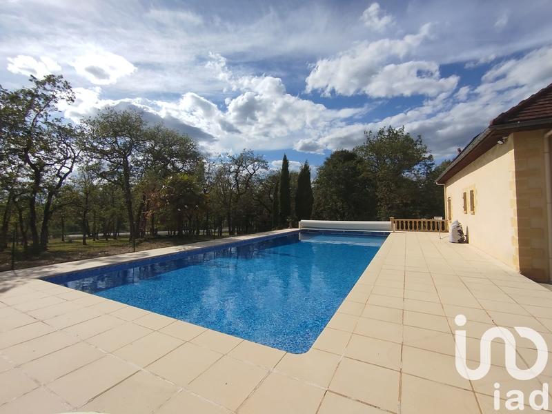 Maison - 266 m² - 6 pièces