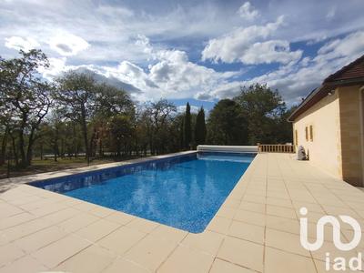 Maison - 266 m² - 6 pièces