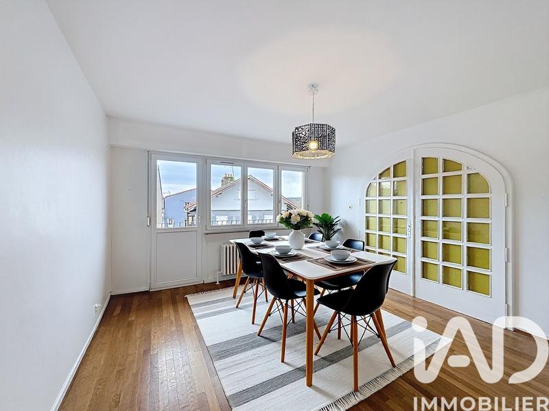 Appartement - 104 m² - 4 pièces