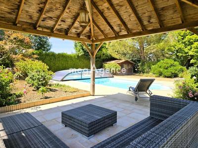 Maison de campagne - 263 m² - 11 pièces