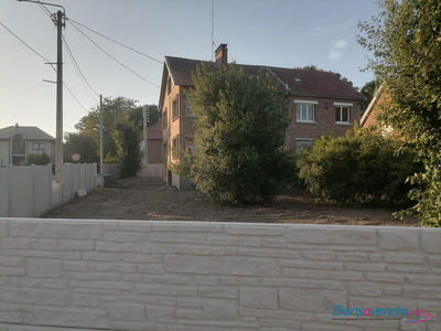 Maison - 121 m² - 9 pièces