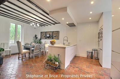 Maison - 180 m² - 8 pièces