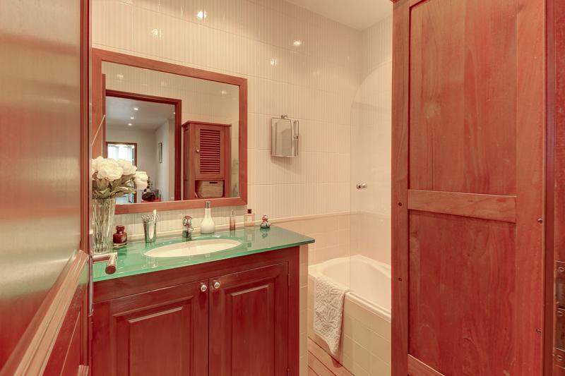 Appartement - 80 m² - 4 pièces