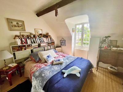 Maison - 220 m² - 9 pièces