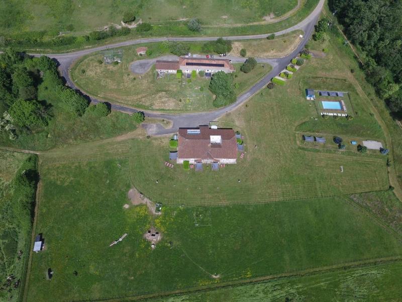 Maison de campagne - 1 270 m² - 34 pièces