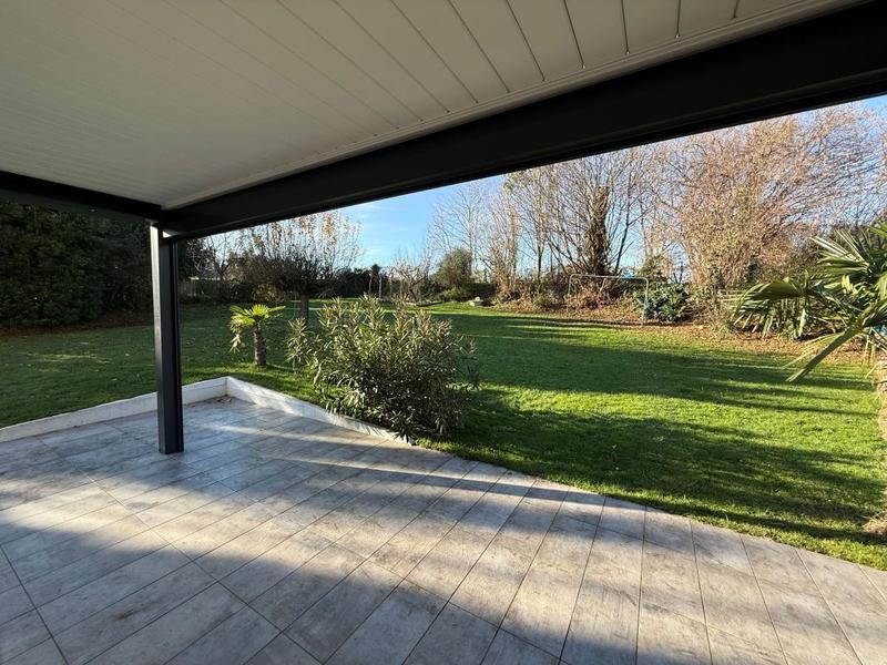 Maison - 180 m² - 5 pièces